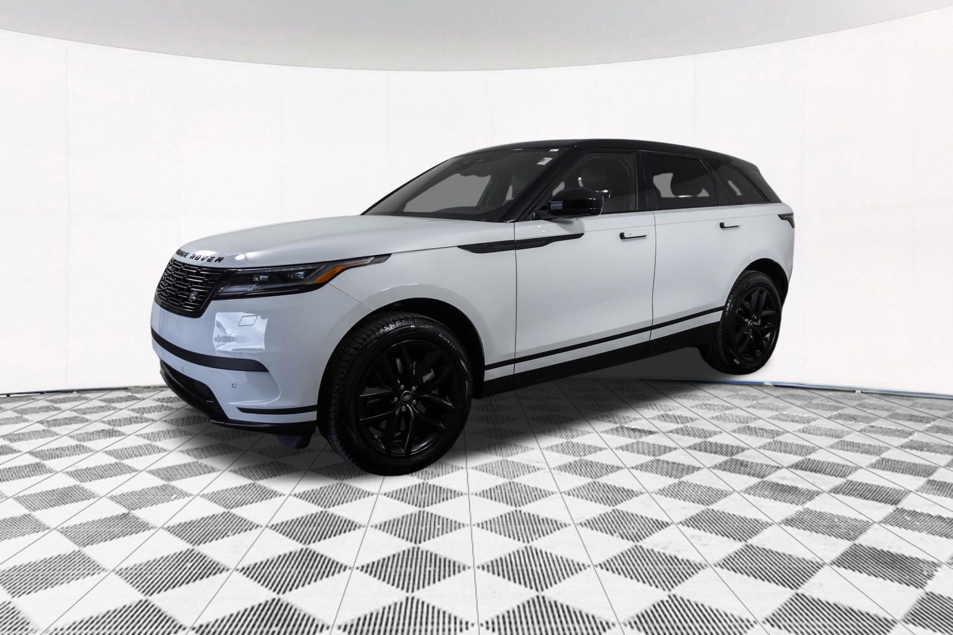 Used 2025 Land Rover Range Rover Velar S AWD/4WD image 13