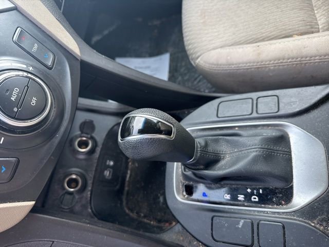 Used 2018 Hyundai Santa Fe SE w/ Cargo Package image 17