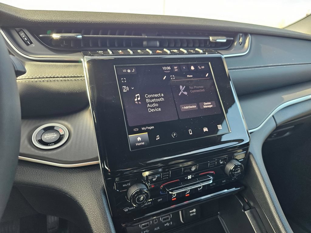 New 2025 Jeep Grand Cherokee Altitude AWD/4WD image 19