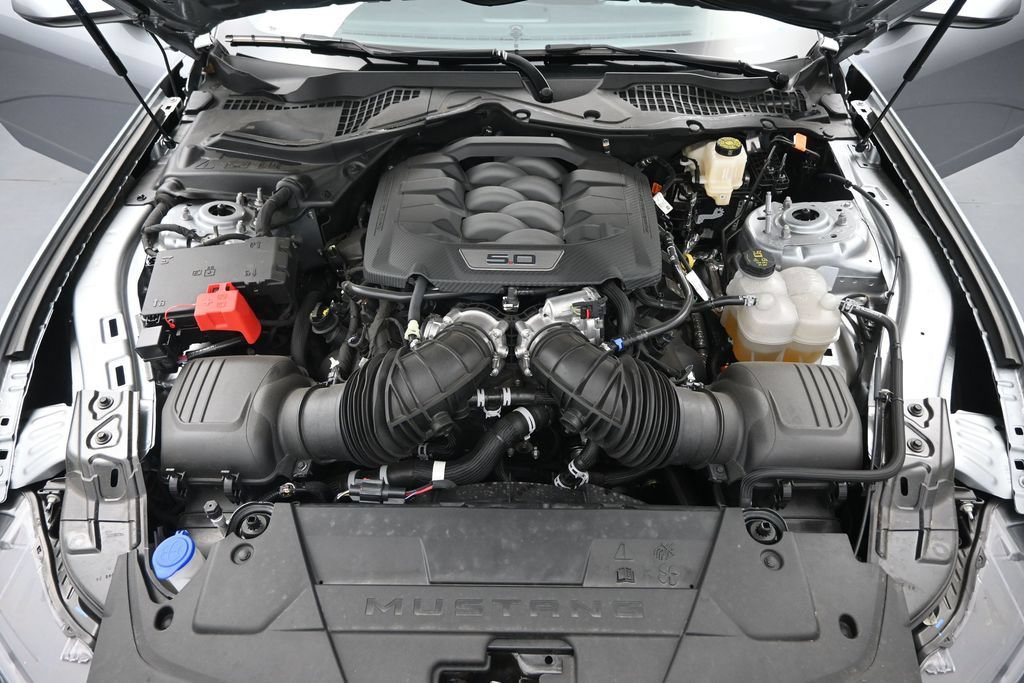 Used 2025 Ford Mustang GT Premium RWD image 30