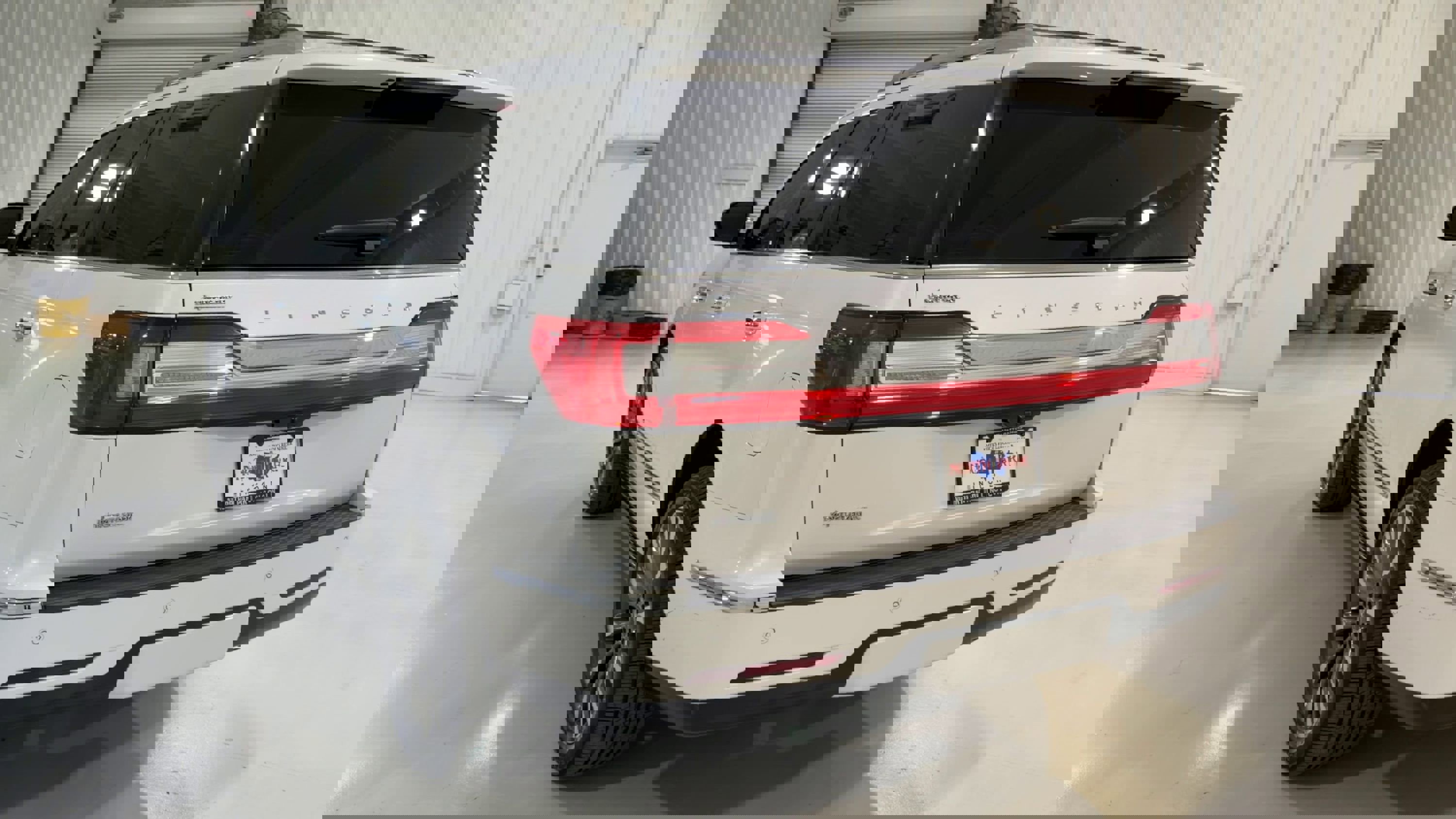 Used 2019 Lincoln Navigator Select w/ Cargo Package image 8