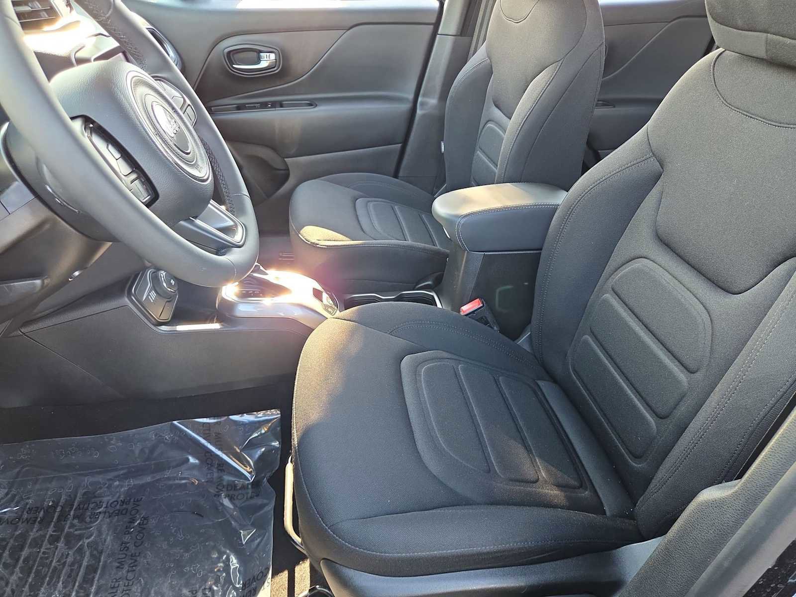 Used 2022 Jeep Renegade Latitude image 17