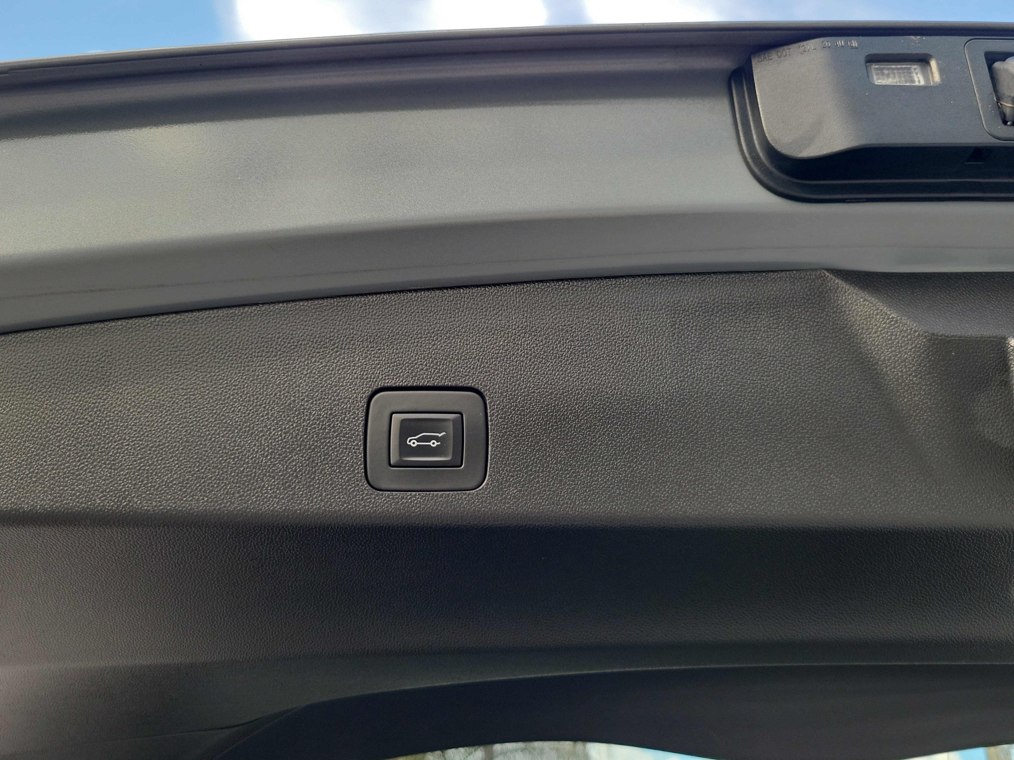 Used 2024 Buick Encore GX Preferred w/ Comfort Package FWD image 17