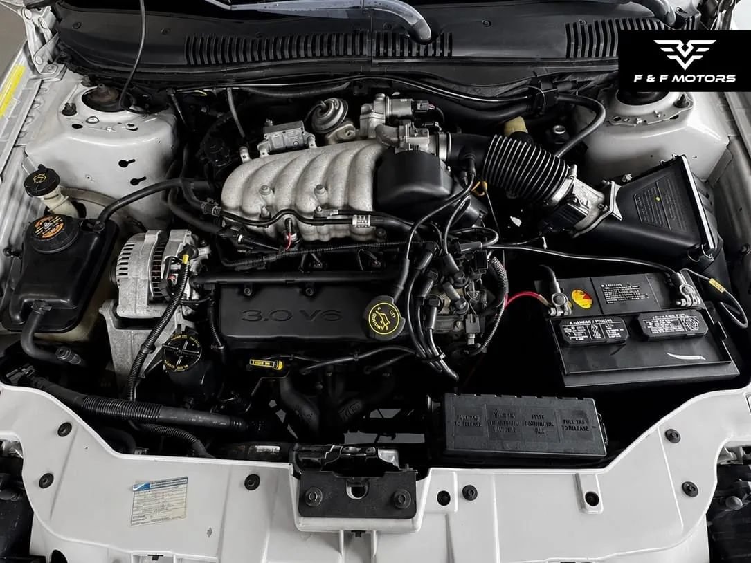 Used 1998 Ford Taurus LX FWD image 13
