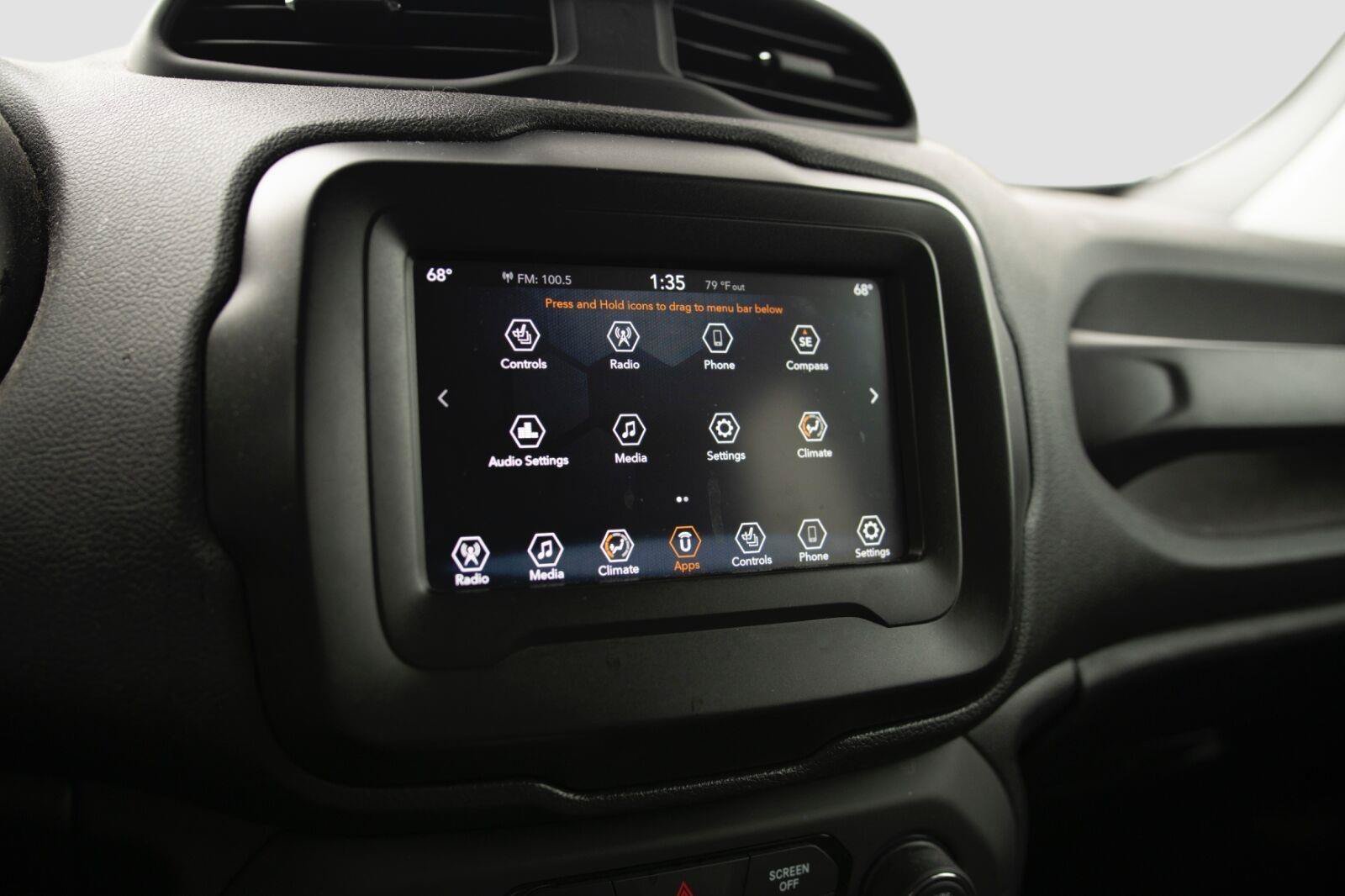 Used 2019 Jeep Renegade Latitude w/ Safety & Security Group II AWD/4WD image 8