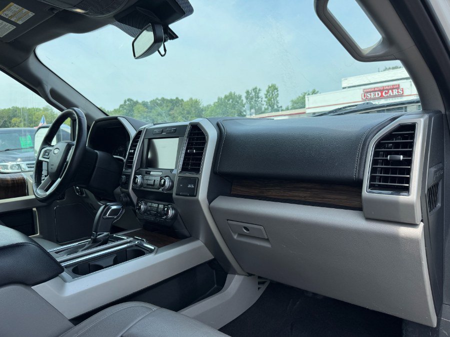 Used 2019 Ford F150 Lariat w/ Equipment Group 502A Luxury AWD/4WD image 19
