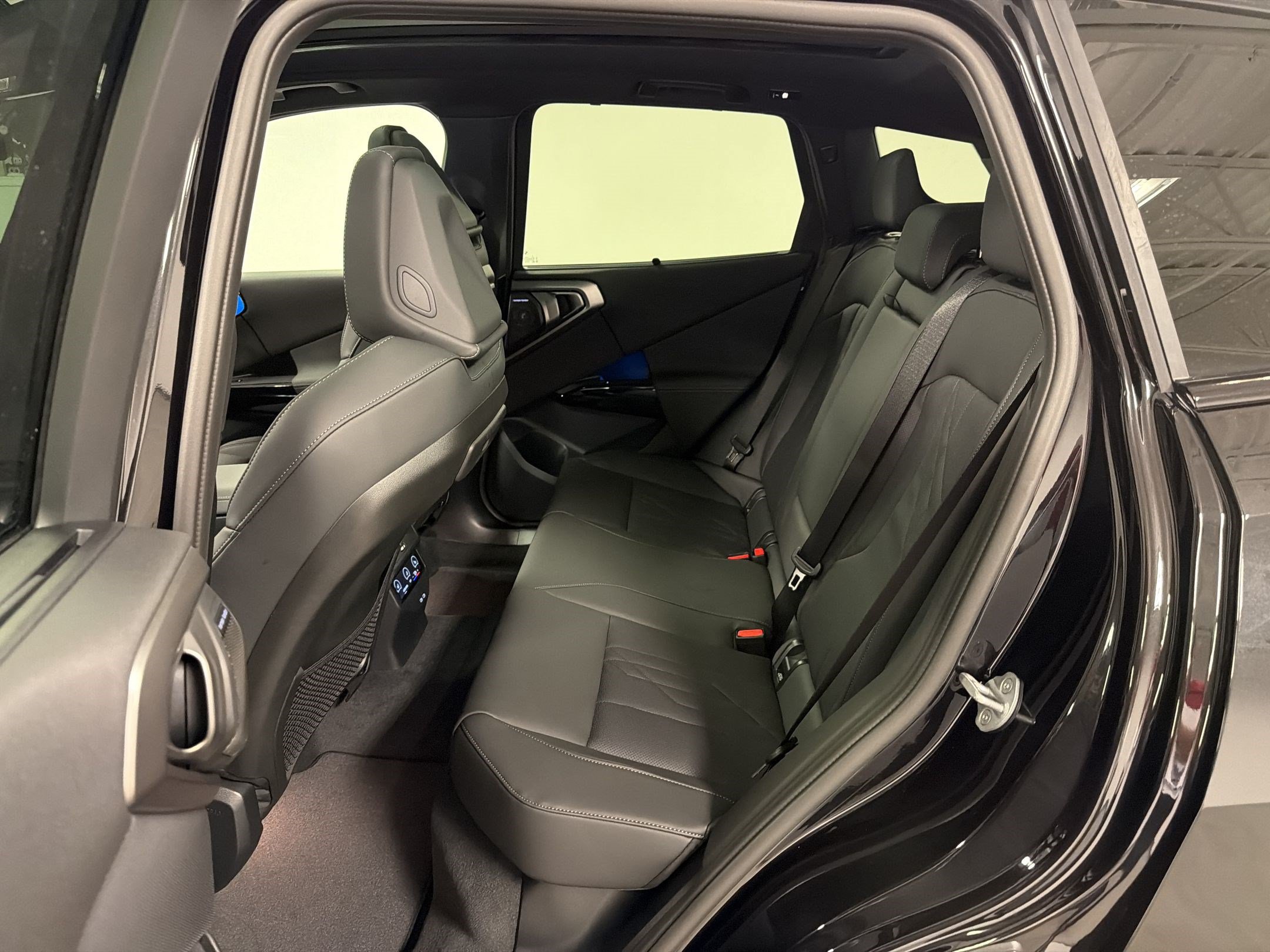 New 2026 BMW X3 M50 w/ Premium Package AWD/4WD image 23