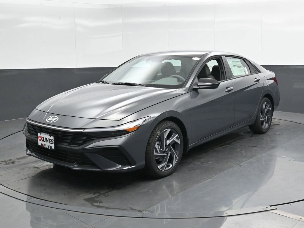 New 2025 Hyundai Elantra Sport image 5