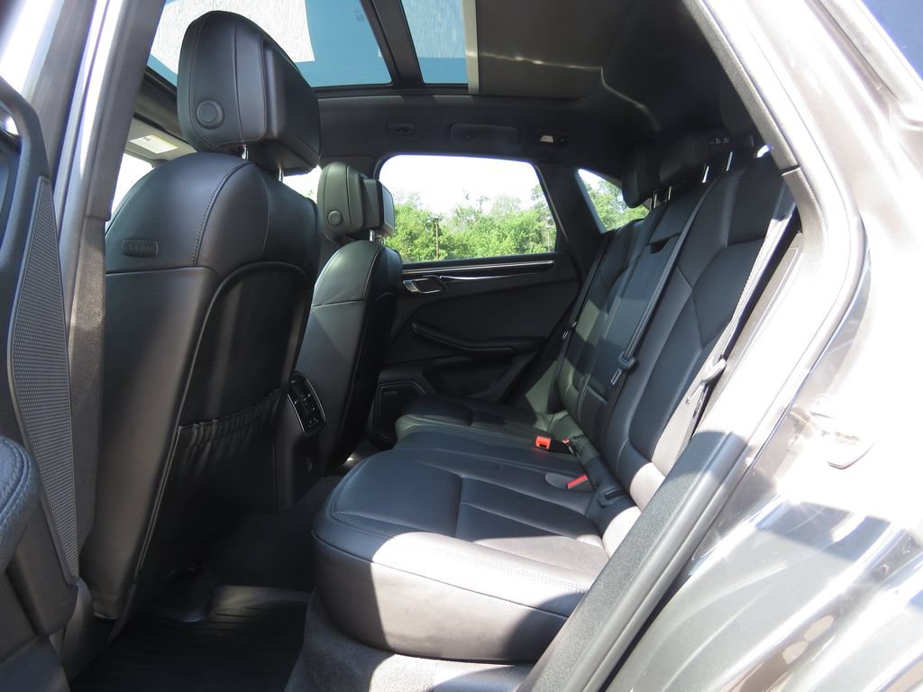 Used 2017 Porsche Macan AWD/4WD image 20