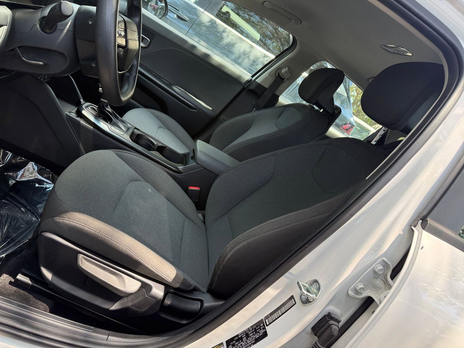 Used 2025 Kia K4 FWD image 24