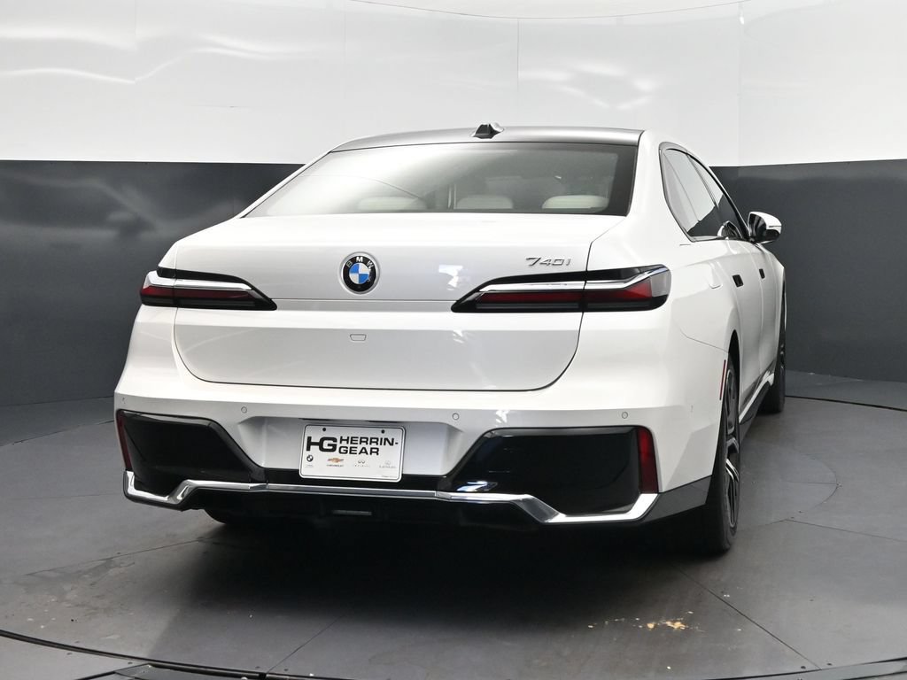 Certified 2024 BMW 740i w/ Executive Package RWD image 7