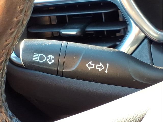 Used 2018 Chevrolet Equinox LT FWD image 28