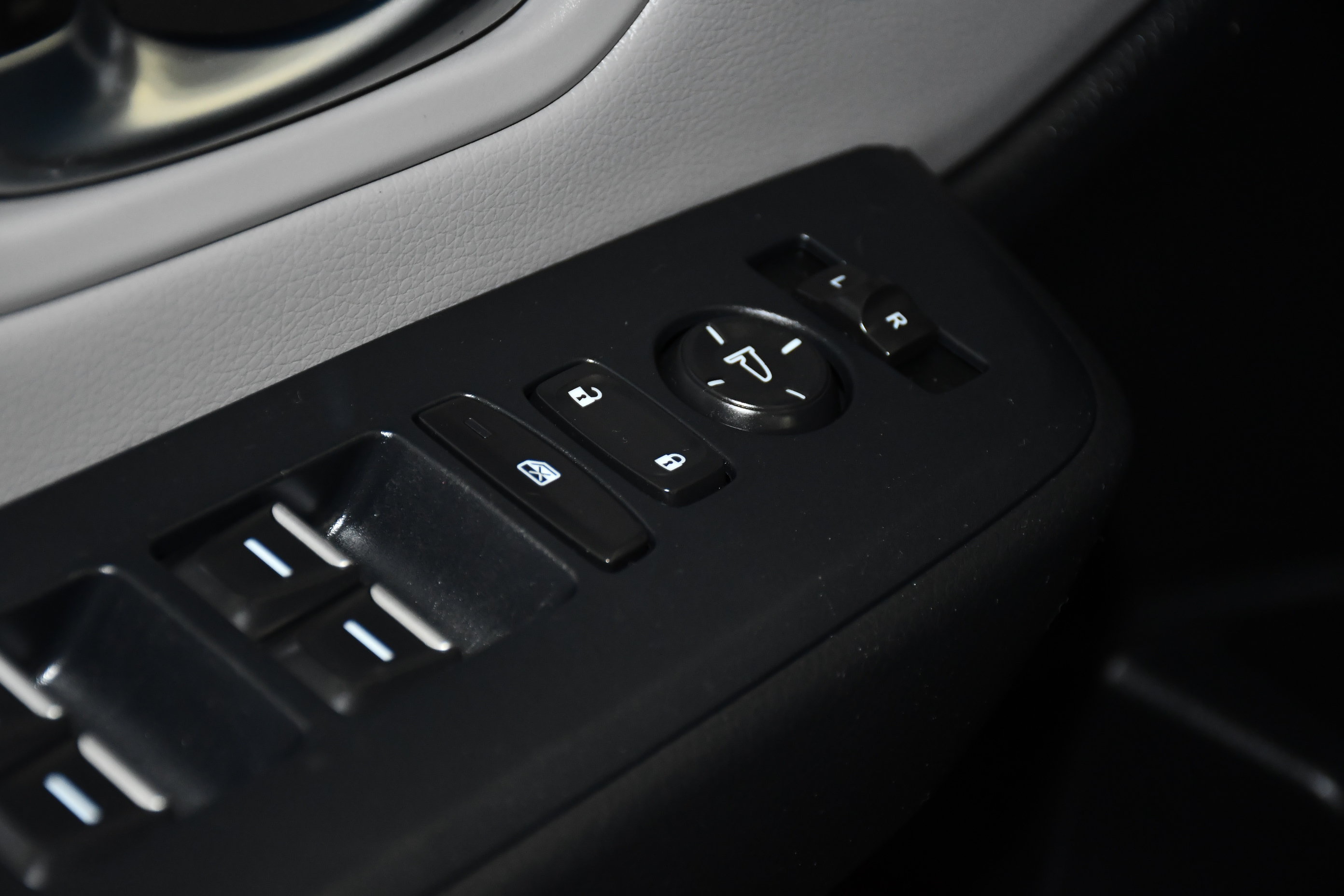 Used 2025 Honda Pilot Touring image 34