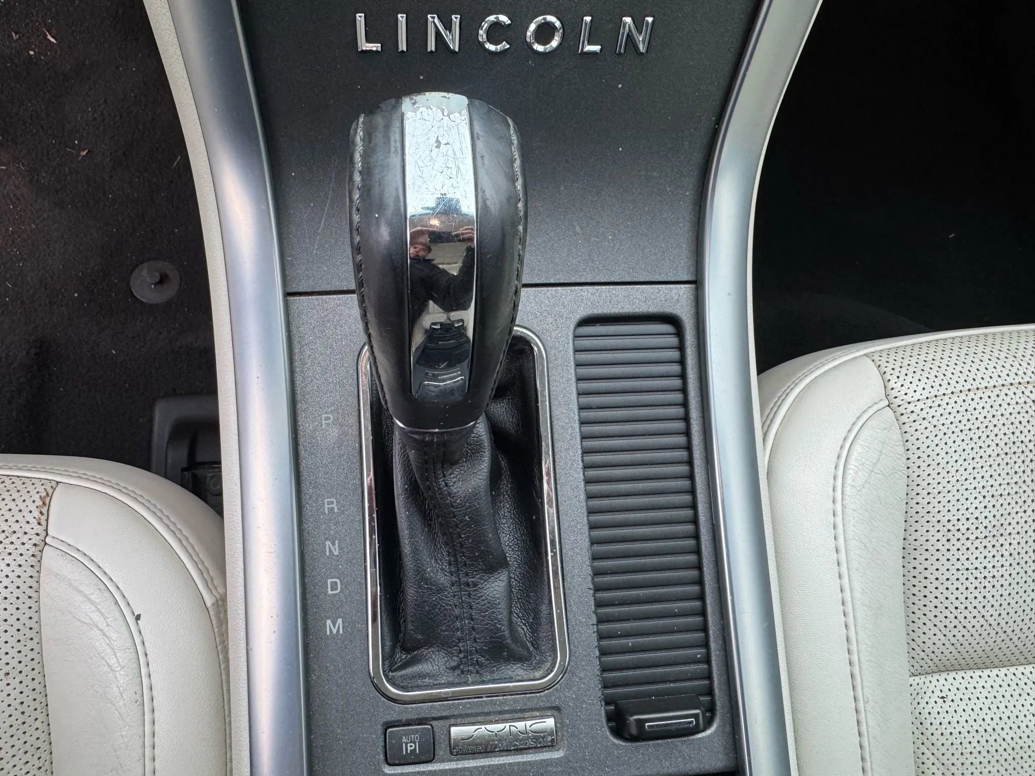 Used 2011 Lincoln MKS AWD w/ 201A Rapid Spec Order Code image 16