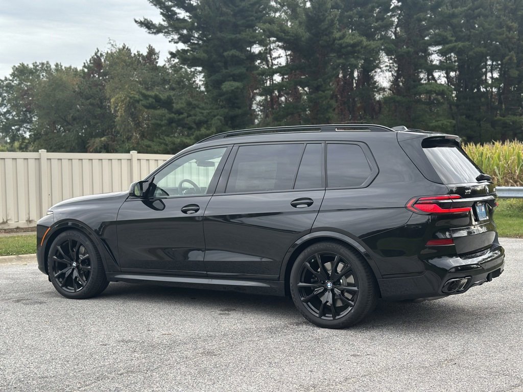 New 2026 BMW X7 M60i image 5