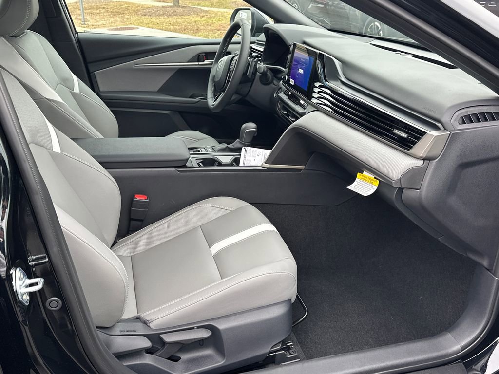 New 2026 Toyota Camry SE image 8