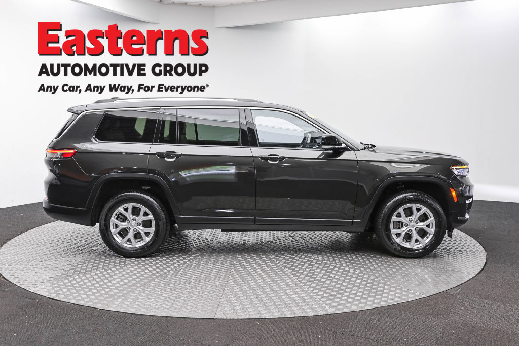 Used 2023 Jeep Grand Cherokee L Limited AWD/4WD image 6