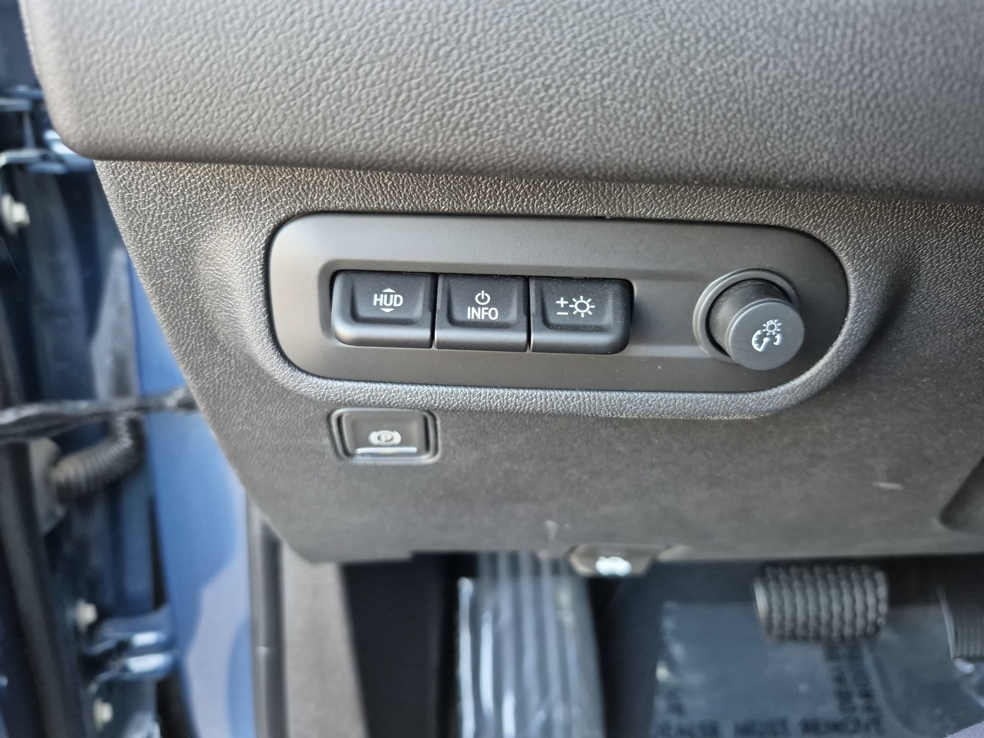 Used 2024 GMC Terrain Denali w/ Denali Premium Package AWD/4WD image 20