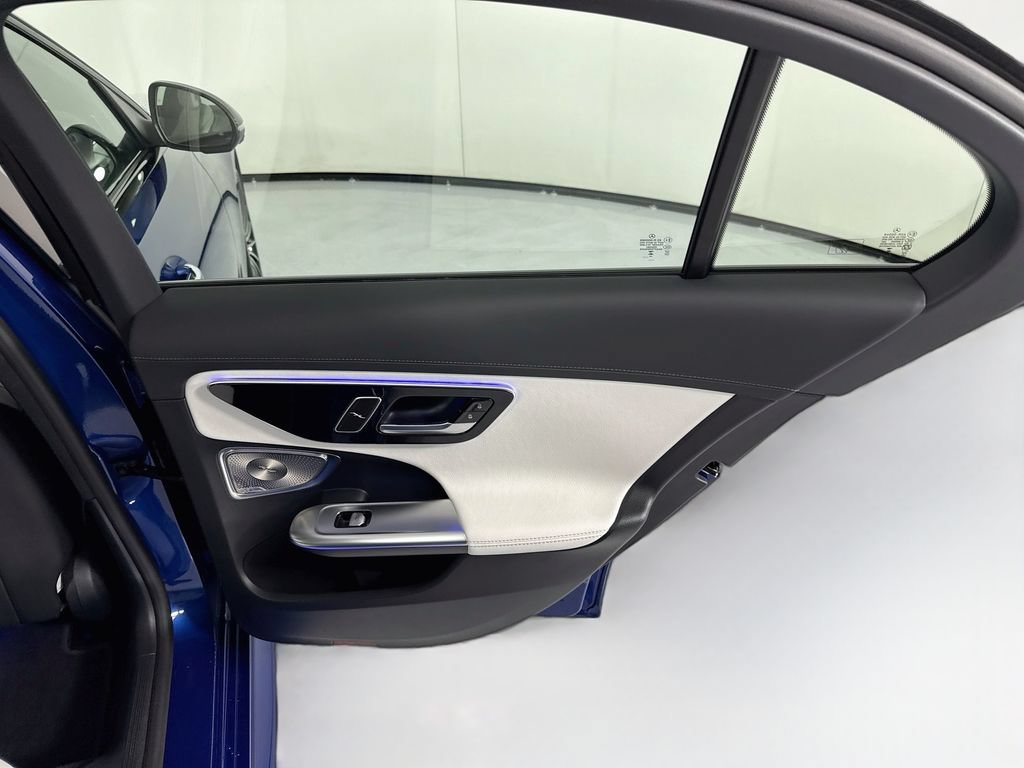 Used 2025 Mercedes-Benz C 300 Sedan image 27