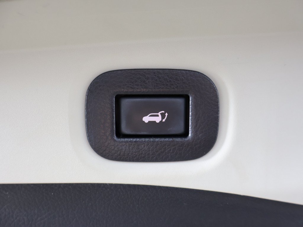 Used 2020 Nissan Rogue SV AWD/4WD image 18