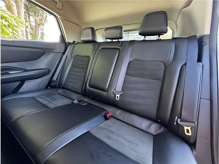 Used 2024 Nissan Ariya AWD image 16