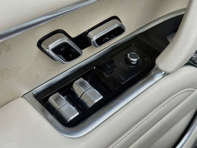 Used 2023 Land Rover Range Rover SV AWD/4WD image 24