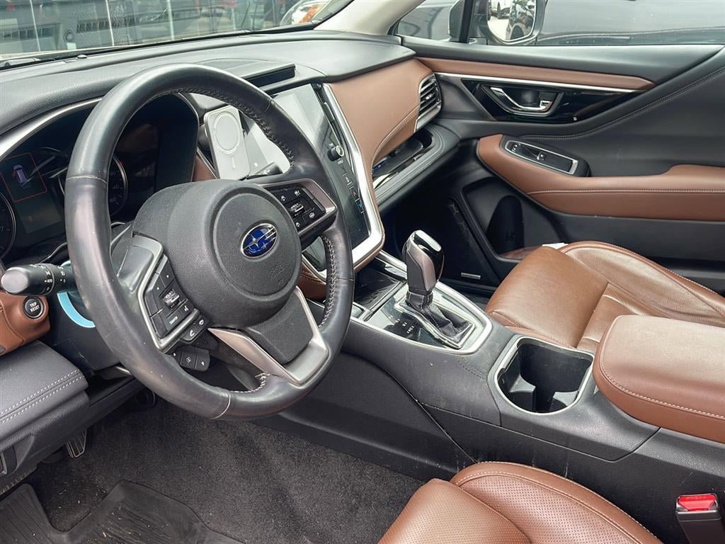 Used 2021 Subaru Outback Touring AWD/4WD image 2