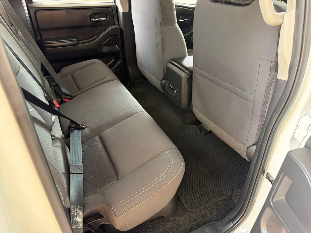 Used 2025 Nissan Frontier SV w/ SV Convenience Package RWD image 31