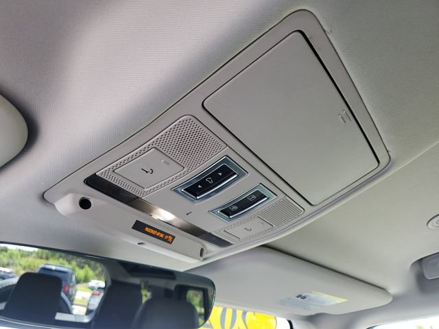 Used 2022 Land Rover Defender 110 S image 28