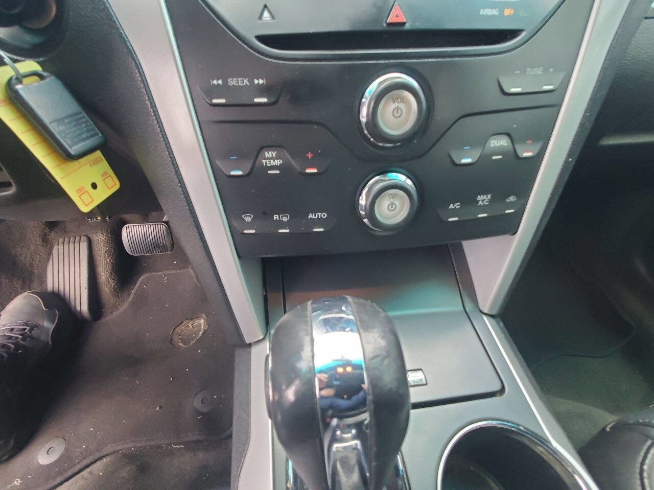 Used 2013 Ford Explorer XLT image 19