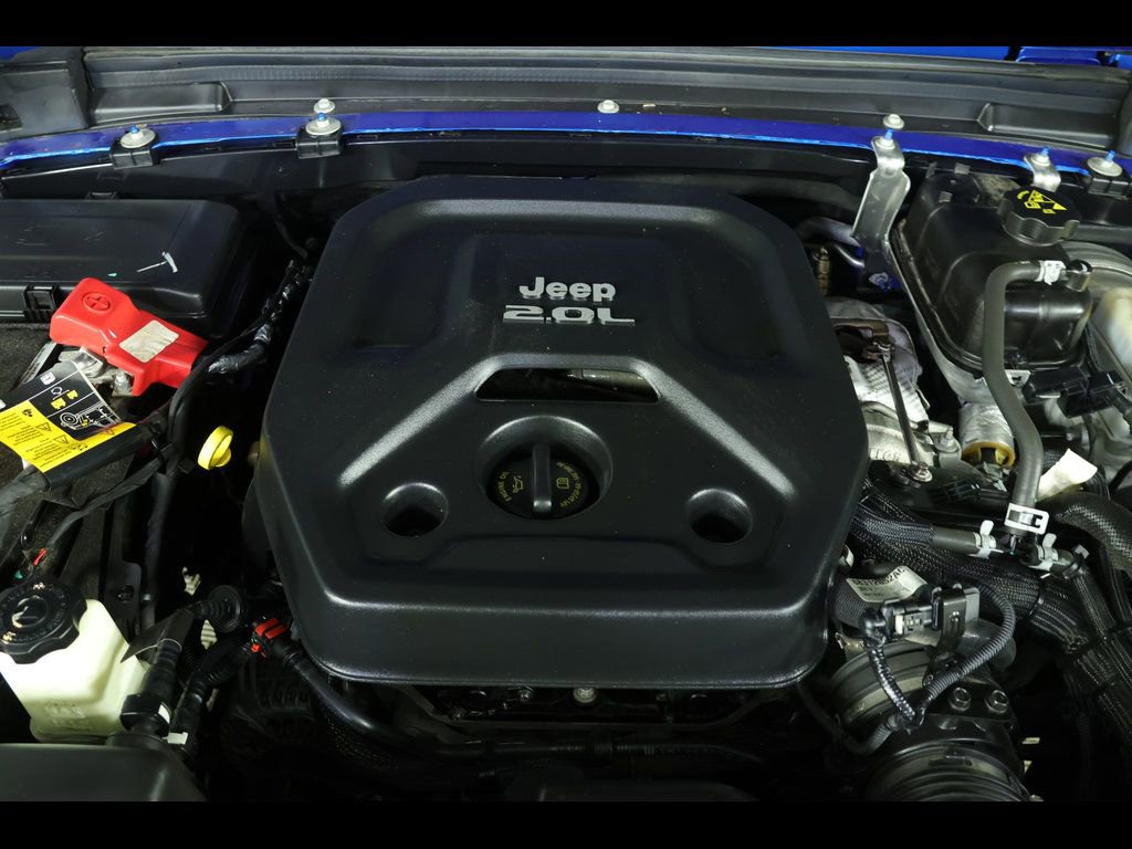 Used 2022 Jeep Wrangler Unlimited Rubicon w/ Cold Weather Group AWD/4WD image 21