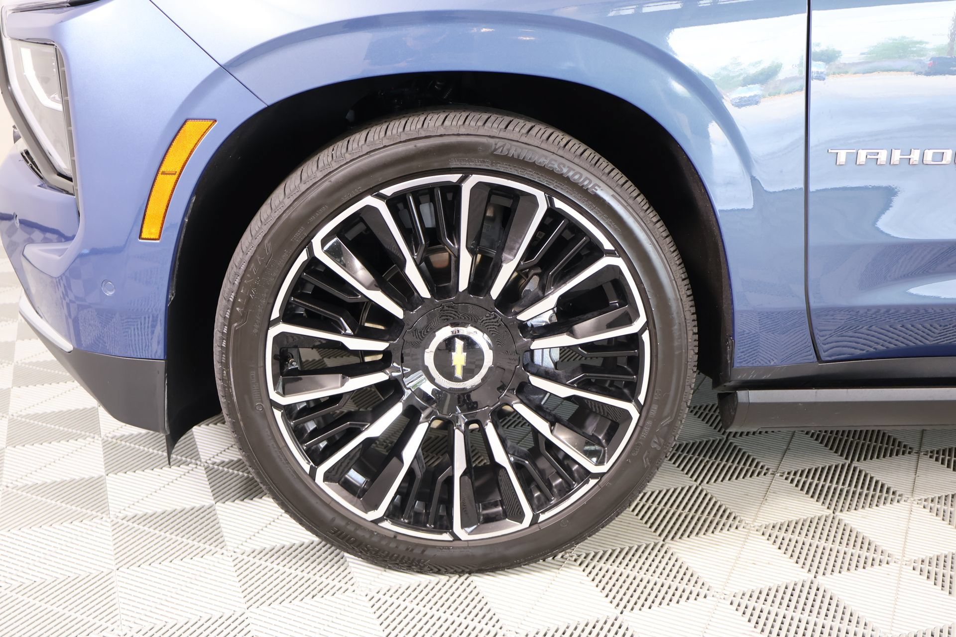 Used 2026 Chevrolet Tahoe High Country AWD/4WD image 19