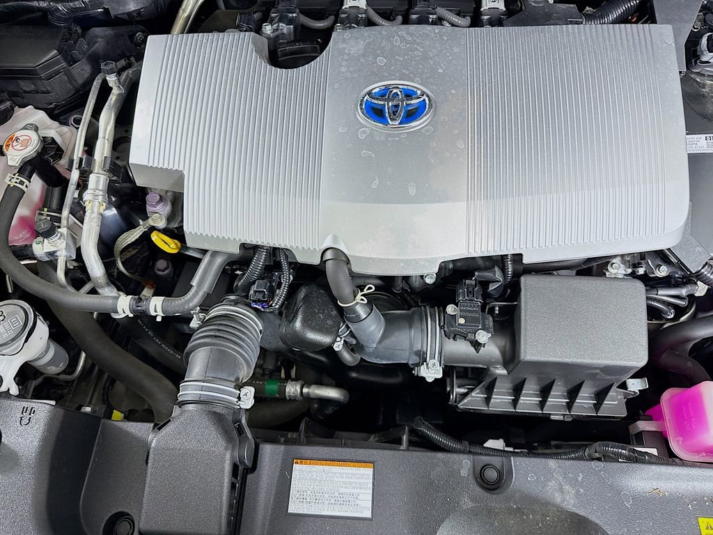 Certified 2022 Toyota Prius FWD image 31