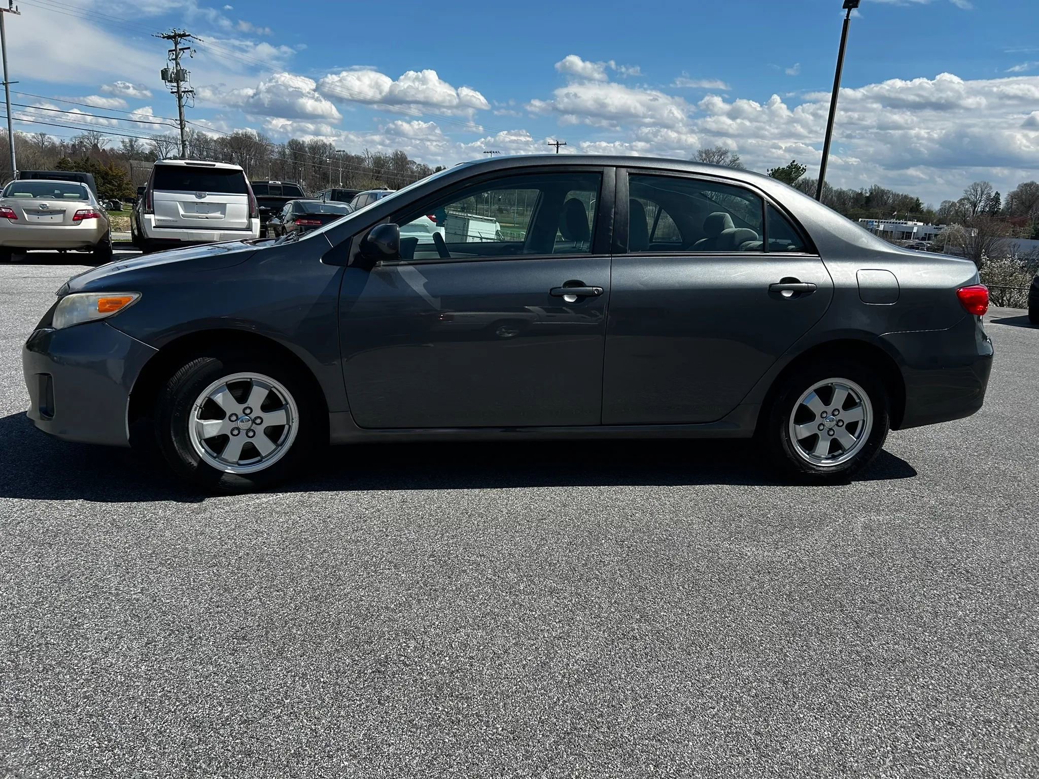 Used 2011 Toyota Corolla LE image 4
