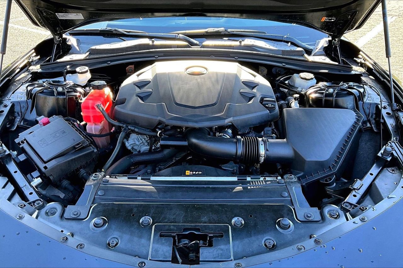 Used 2020 Chevrolet Camaro LT image 33