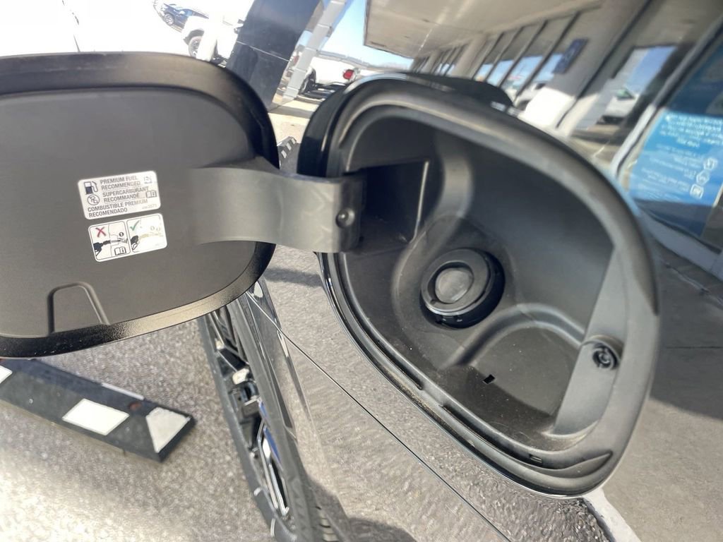 New 2024 GMC Yukon Denali w/ Denali Reserve Package image 33