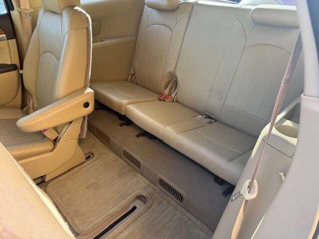 Used 2011 Buick Enclave CXL w/ Trailering Provision Package image 9