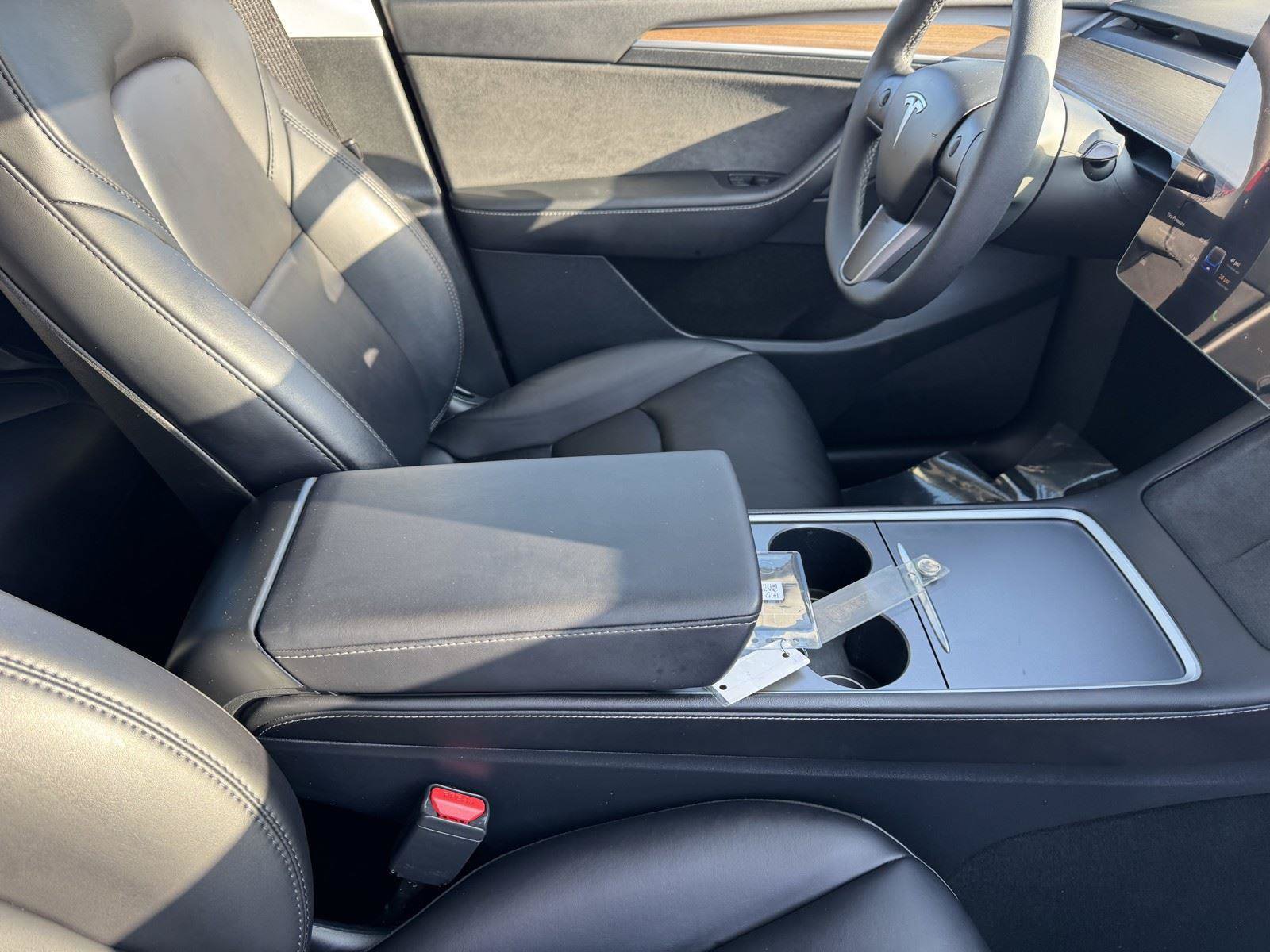 Used 2024 Tesla Model Y Long Range RWD image 8