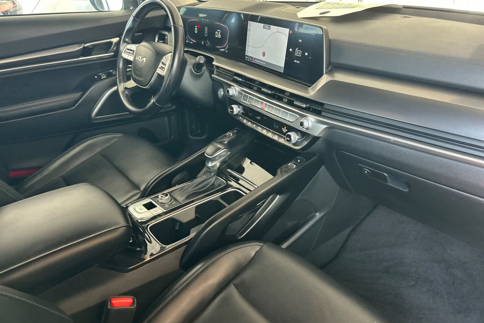 Used 2024 Kia Telluride S AWD/4WD image 17