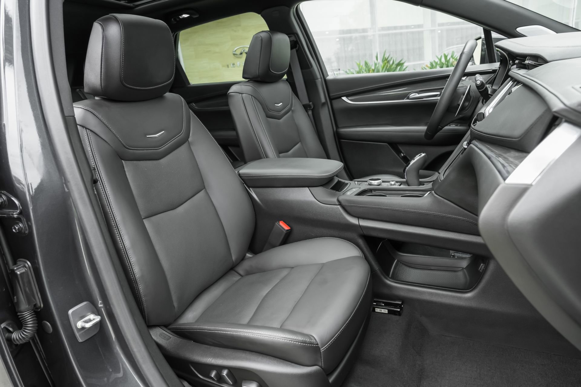 Used 2023 Cadillac XT5 Sportv w/ Technology Package image 39