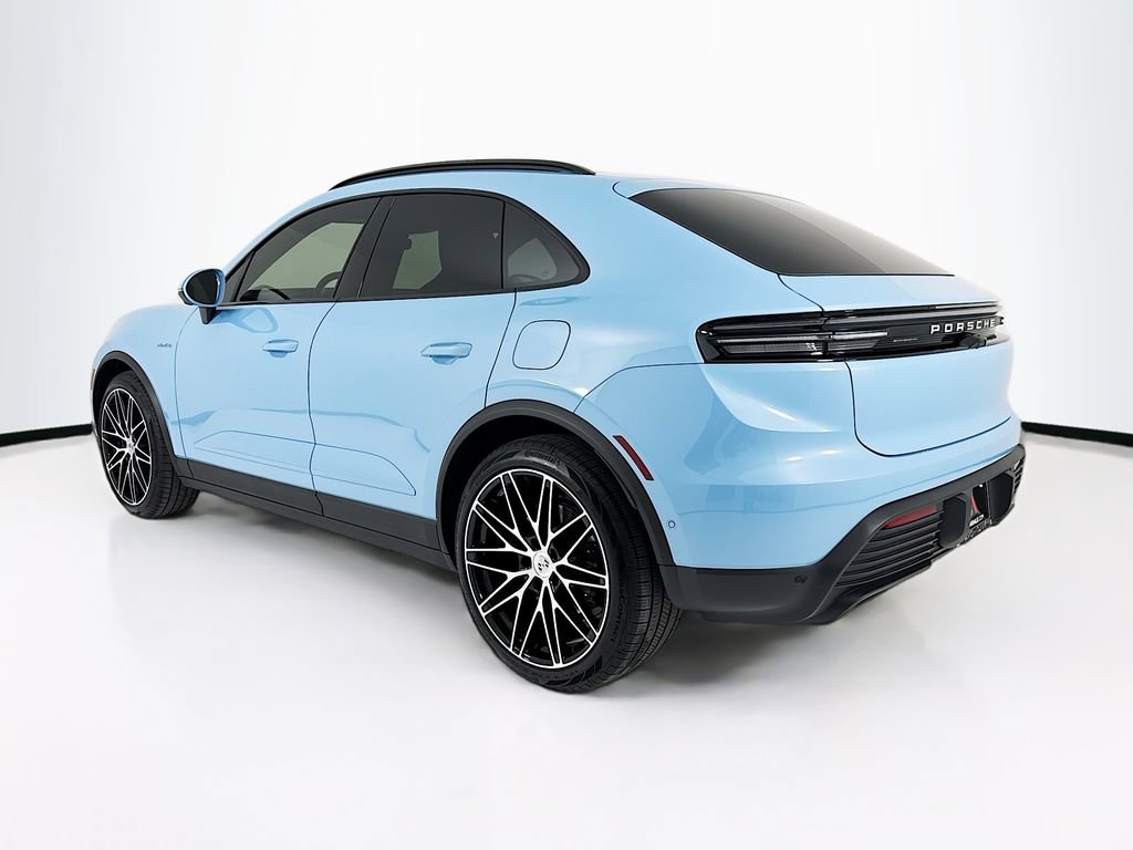 New 2026 Porsche Macan Electric RWD image 3