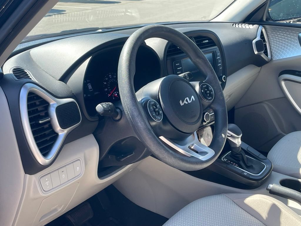 Certified 2022 Kia Soul LX FWD image 9
