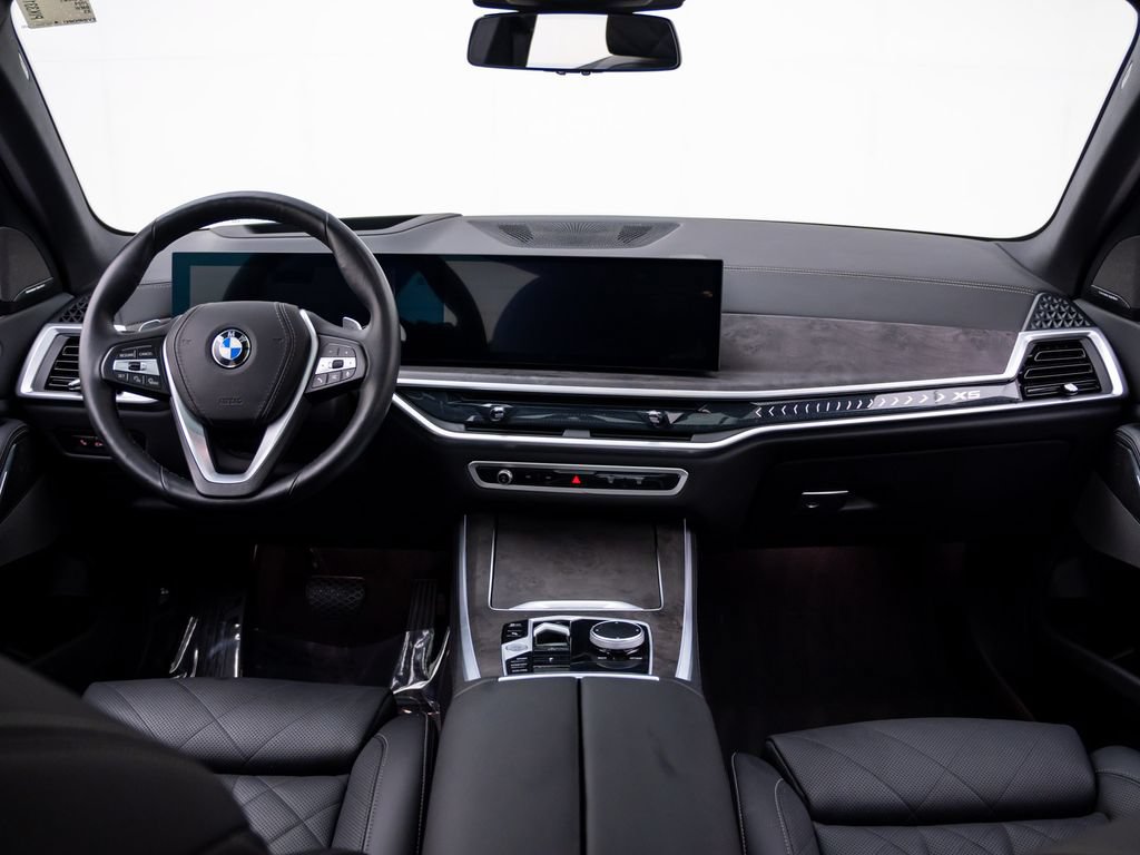 Used 2024 BMW X5 xDrive40i w/ Premium Package AWD/4WD image 10