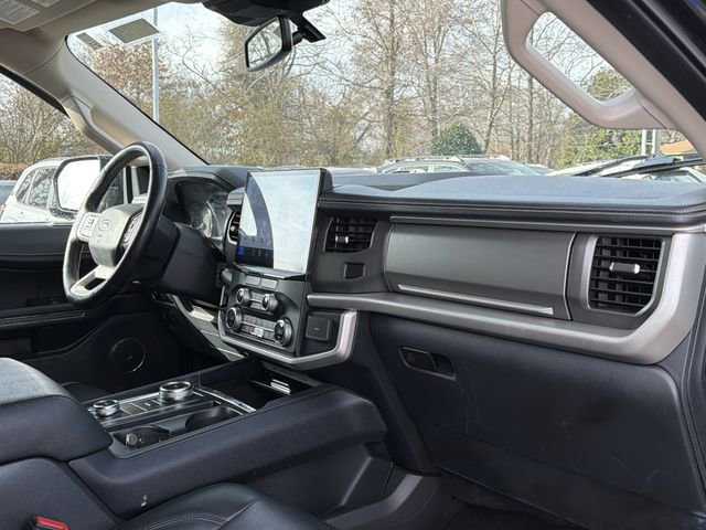 Used 2023 Ford Expedition Max XLT image 21