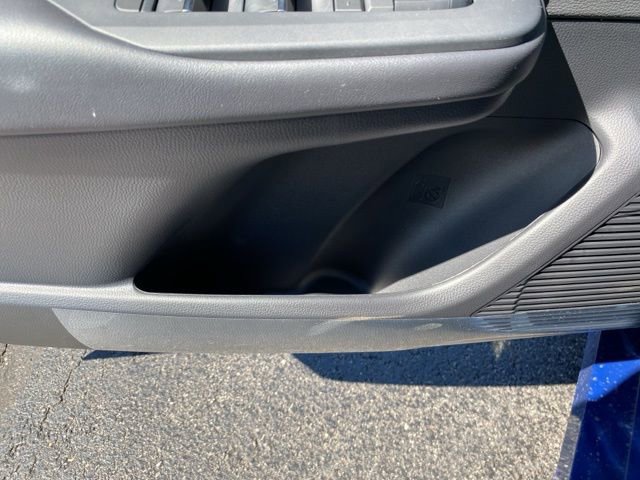 New 2025 Toyota Prius Plug-In Hybrid FWD image 27