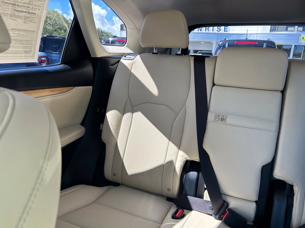 Used 2022 Lexus RX 350L Premium w/ Premium Package AWD/4WD image 13