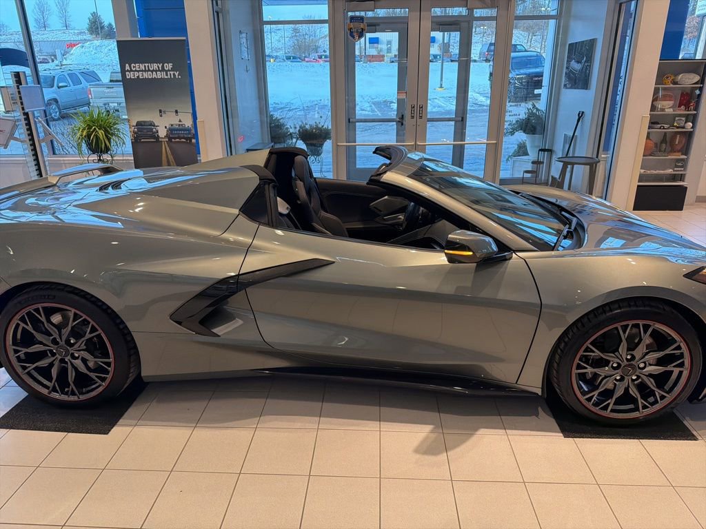 Used 2024 Chevrolet Corvette Stingray Preferred Conv w/ Z51 Performance Package image 3