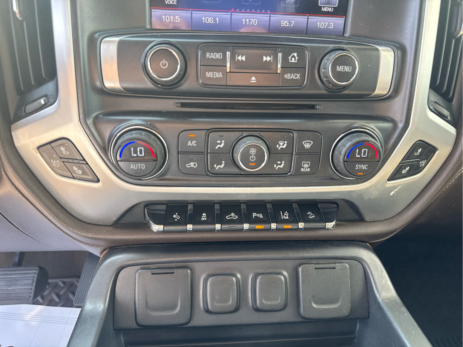 Used 2015 GMC Sierra 1500 SLT w/ SLT Crew Cab Value Package AWD/4WD image 29