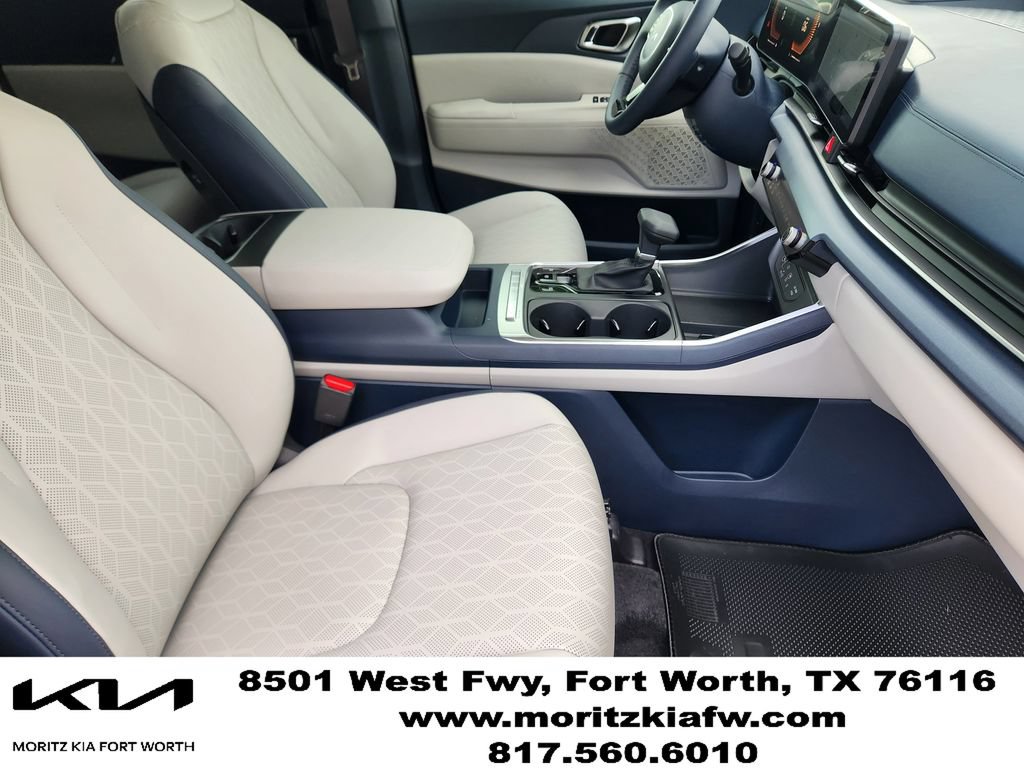 New 2026 Kia Carnival EX FWD image 10