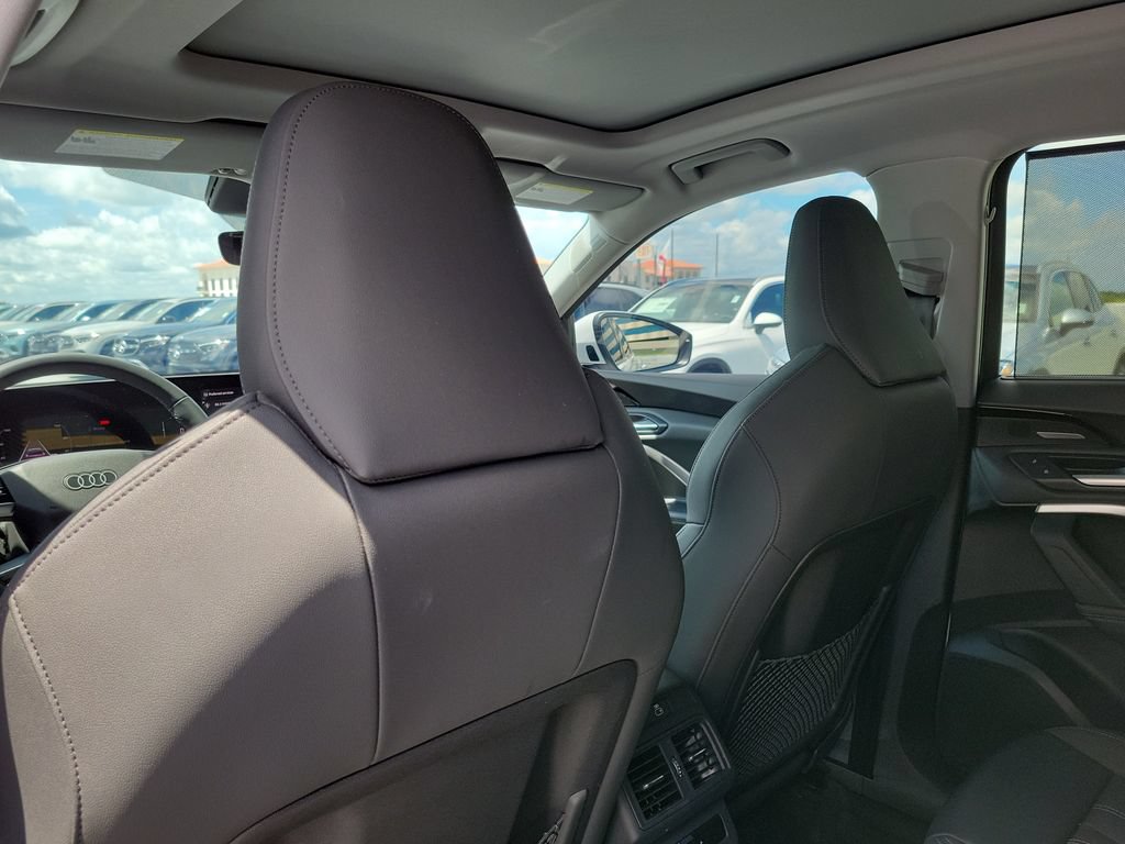 Used 2025 Audi Q5 Premium Plus w/ Premium Plus AWD/4WD image 15